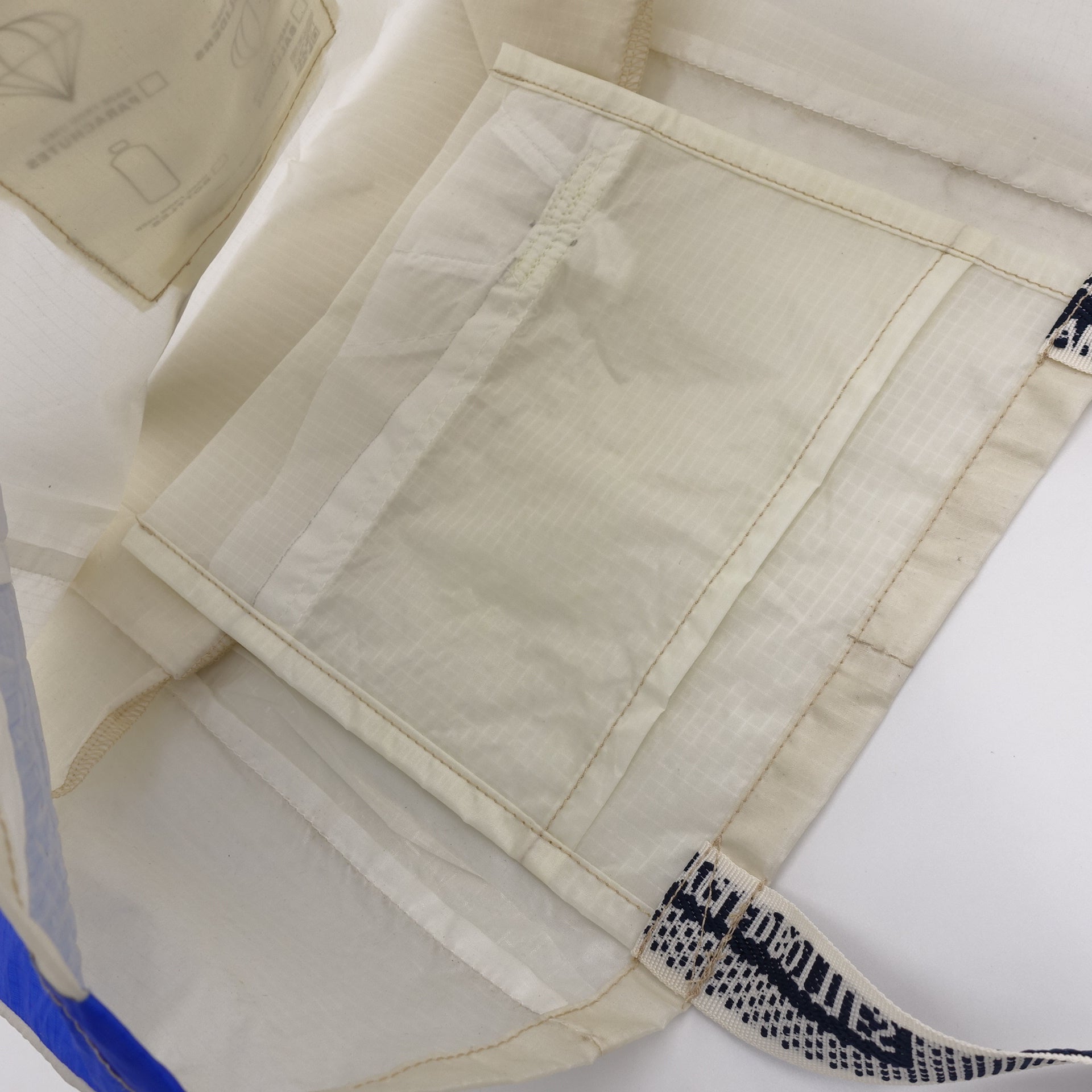 EXCLUSIVE CUT_TOTE M