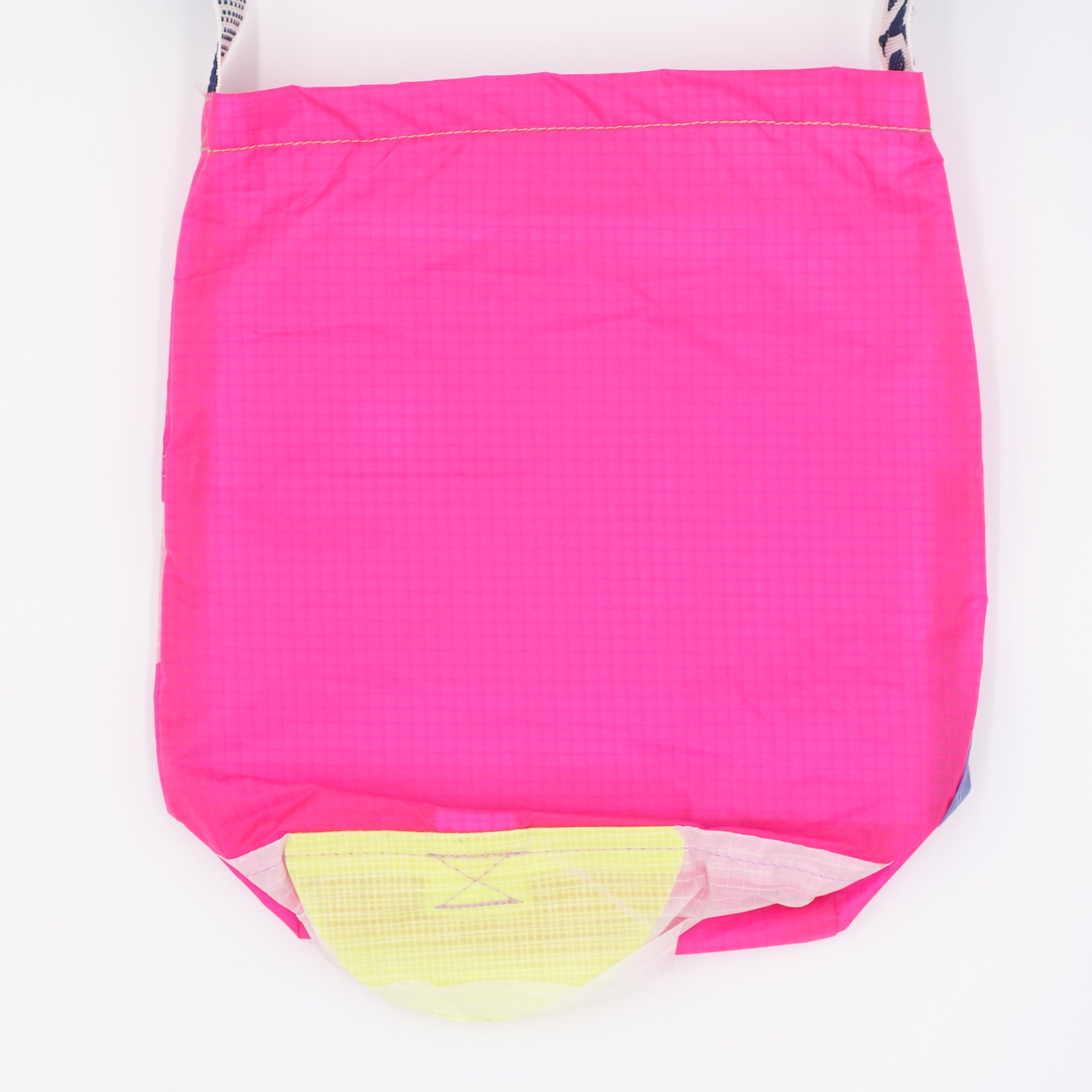 EXCLUSIVE CUT_SACOCHE