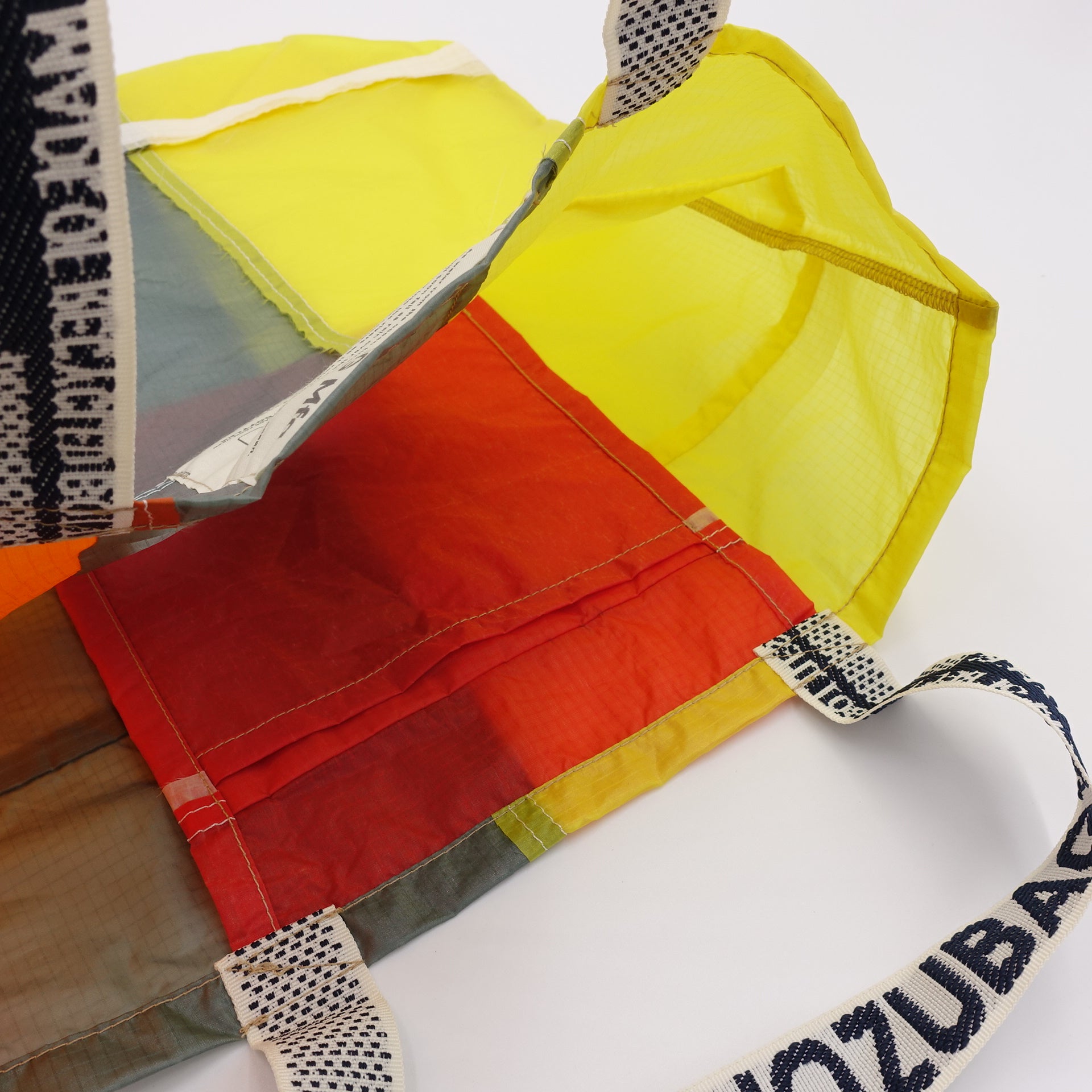 EXCLUSIVE CUT_TOTE L