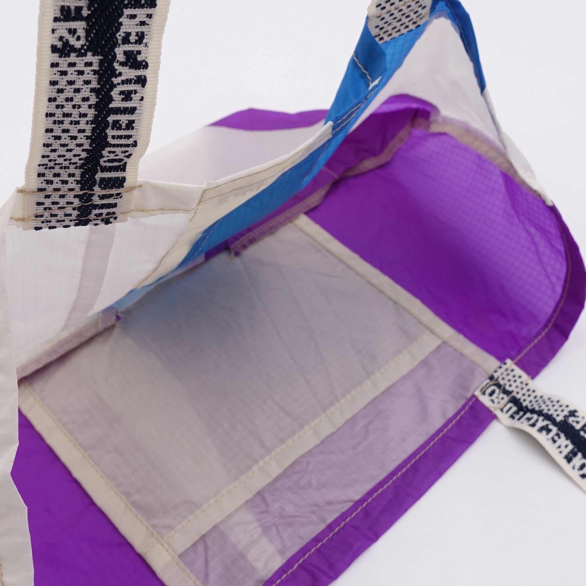 EXCLUSIVE CUT_TOTE M