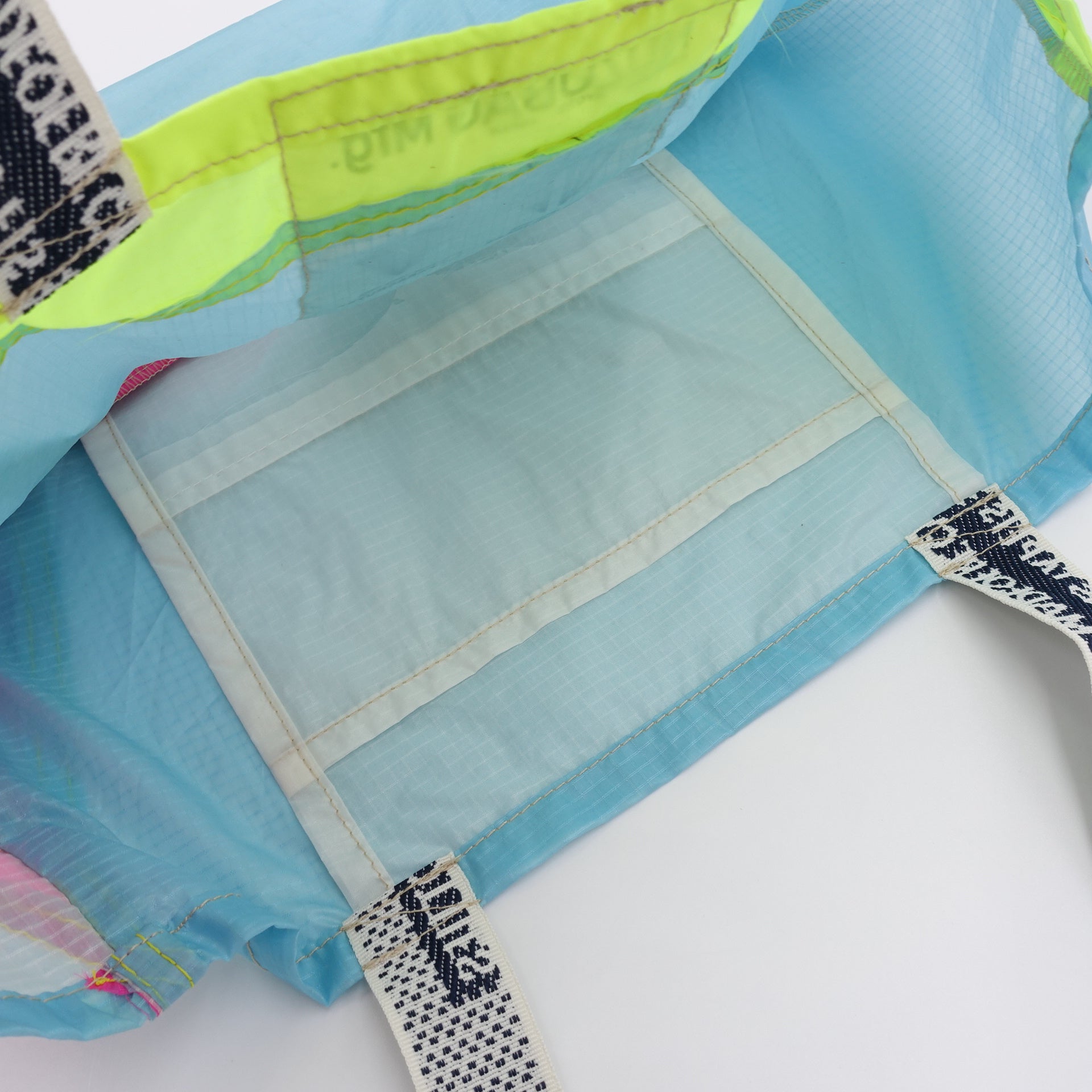 EXCLUSIVE CUT_TOTE M