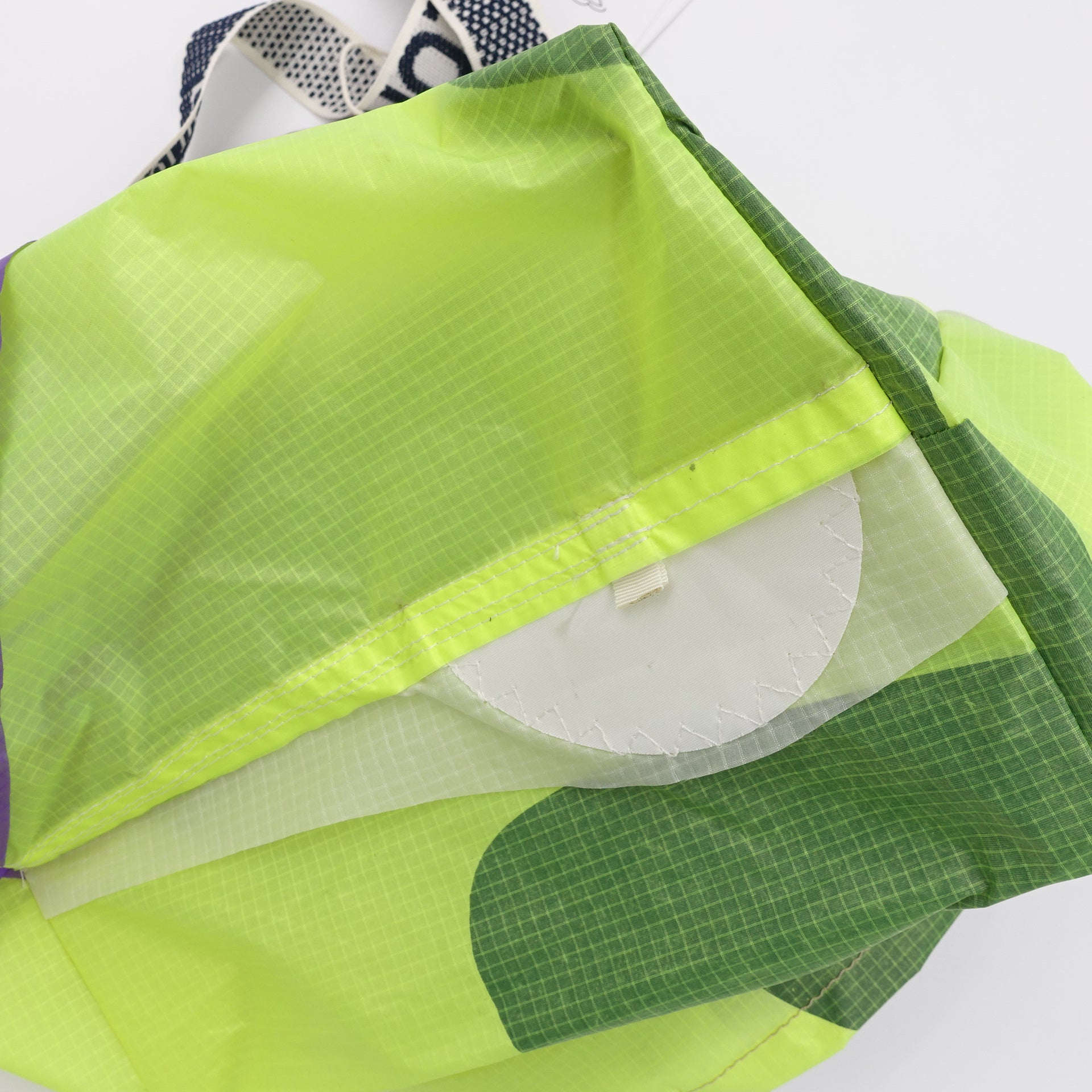 EXCLUSIVE CUT_TOTE M