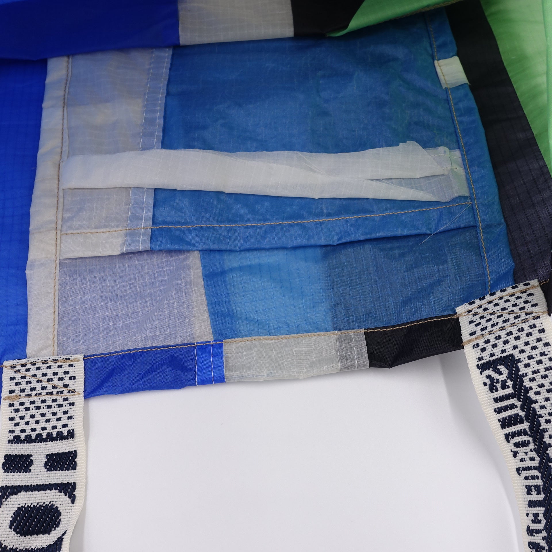 EXCLUSIVE CUT_TOTE M