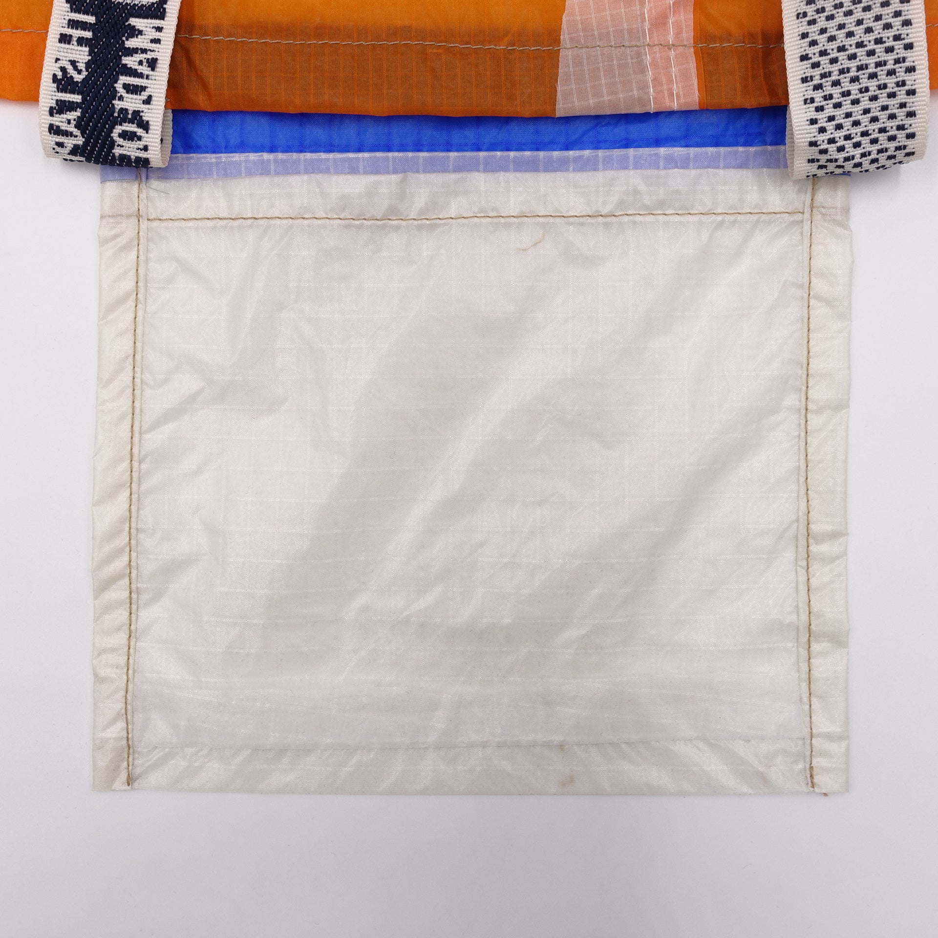 EXCLUSIVE CUT_TOTE M