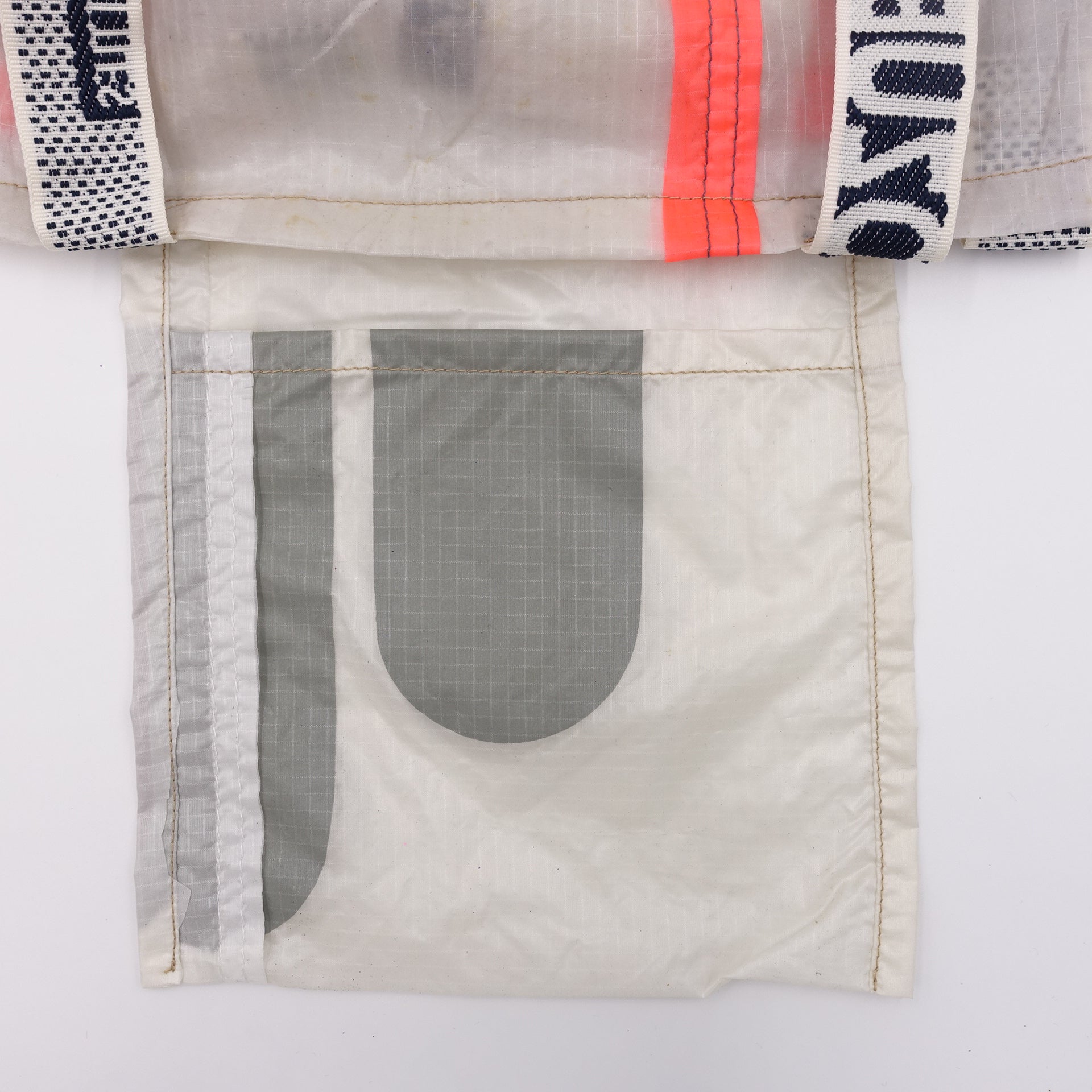 EXCLUSIVE CUT_TOTE M