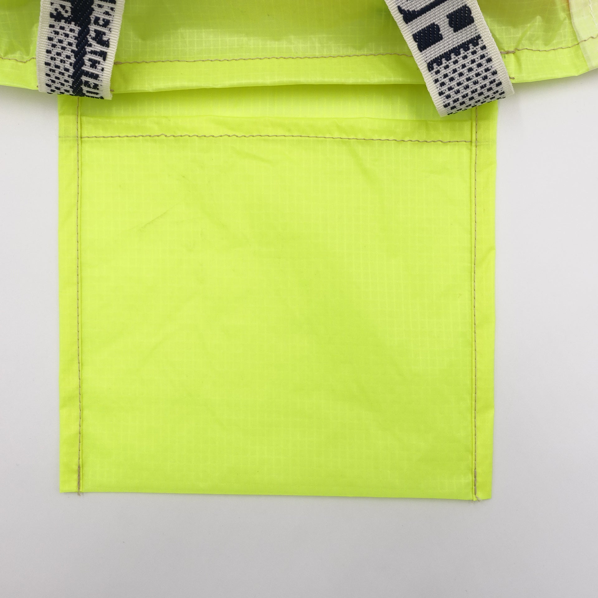 EXCLUSIVE CUT_TOTE M