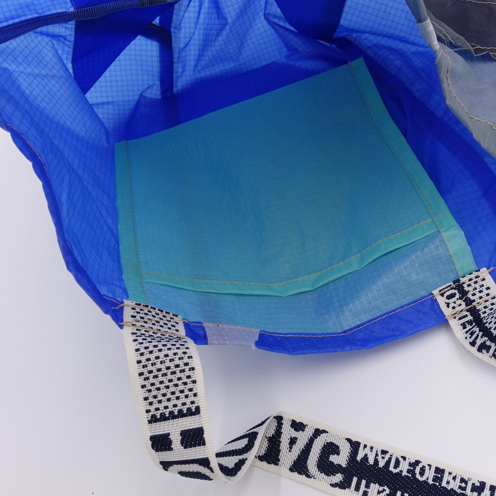 EXCLUSIVE CUT_TOTE M