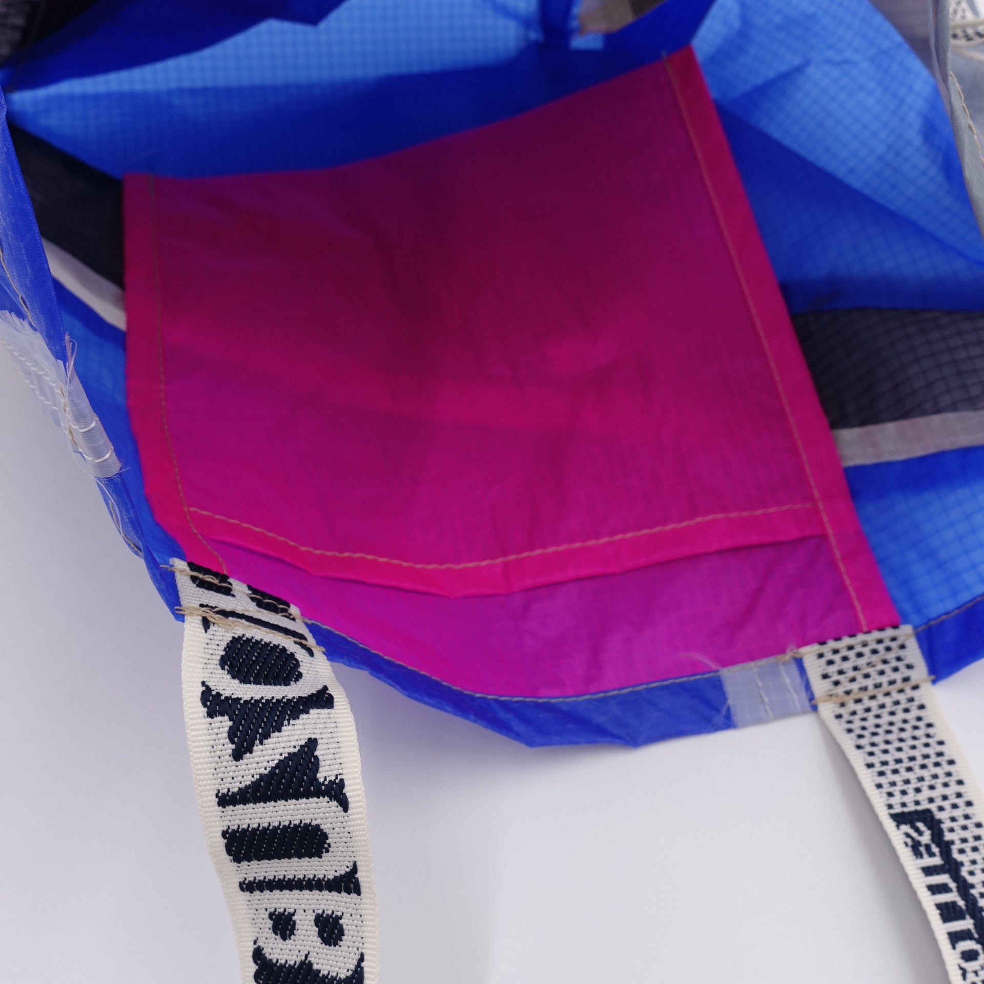 EXCLUSIVE CUT_TOTE M