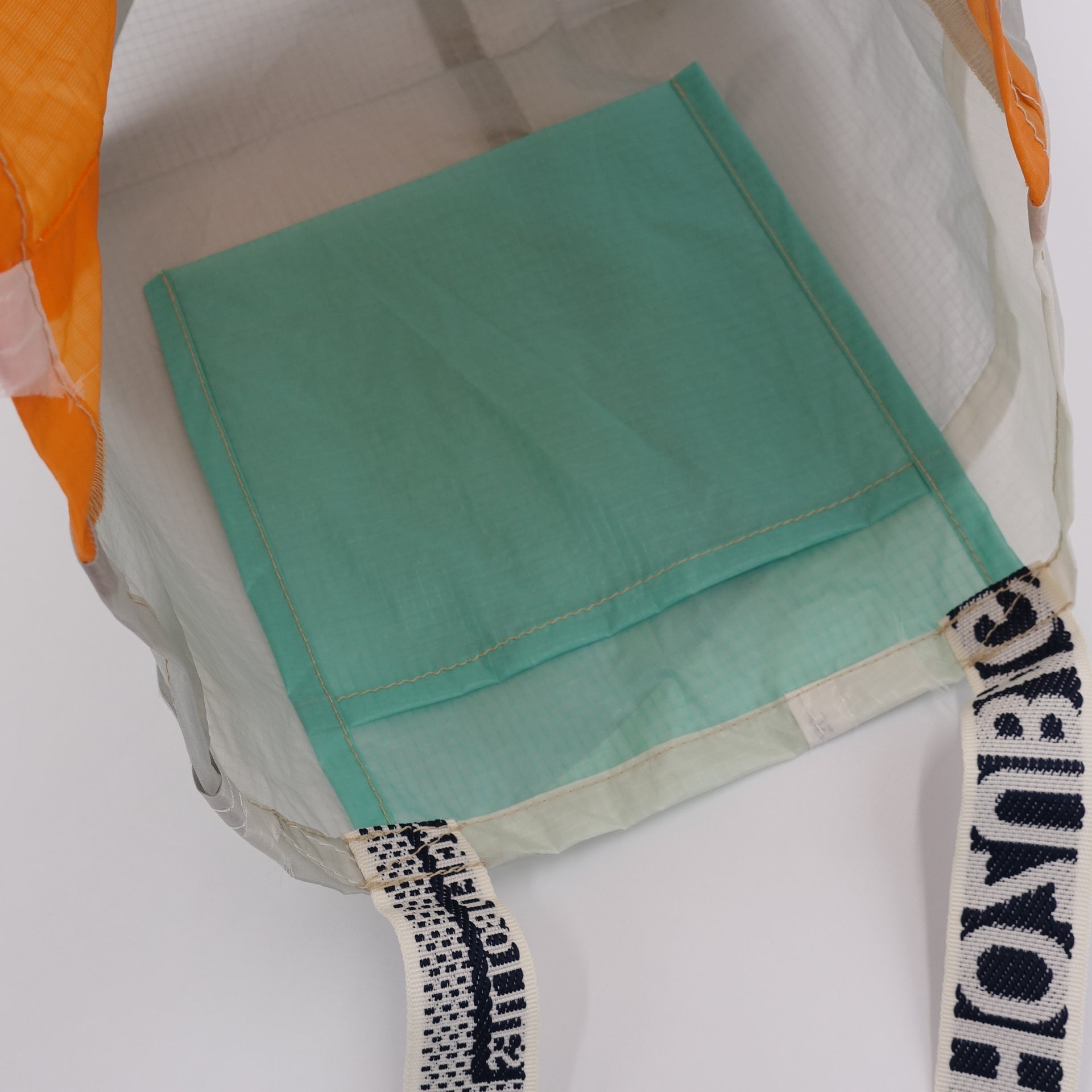 EXCLUSIVE CUT_TOTE M