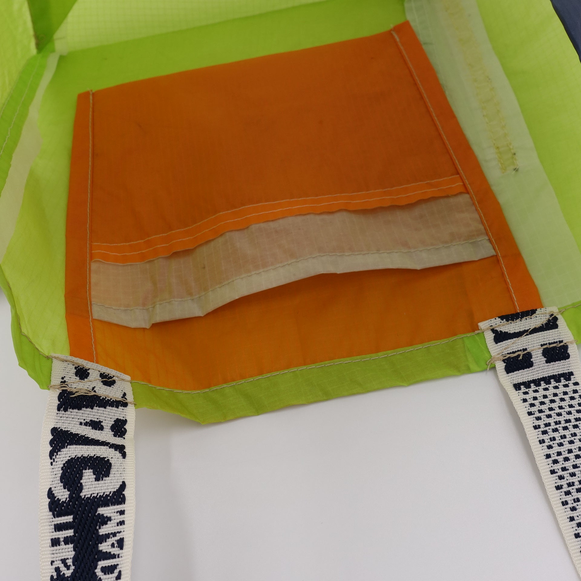 EXCLUSIVE CUT_TOTE M