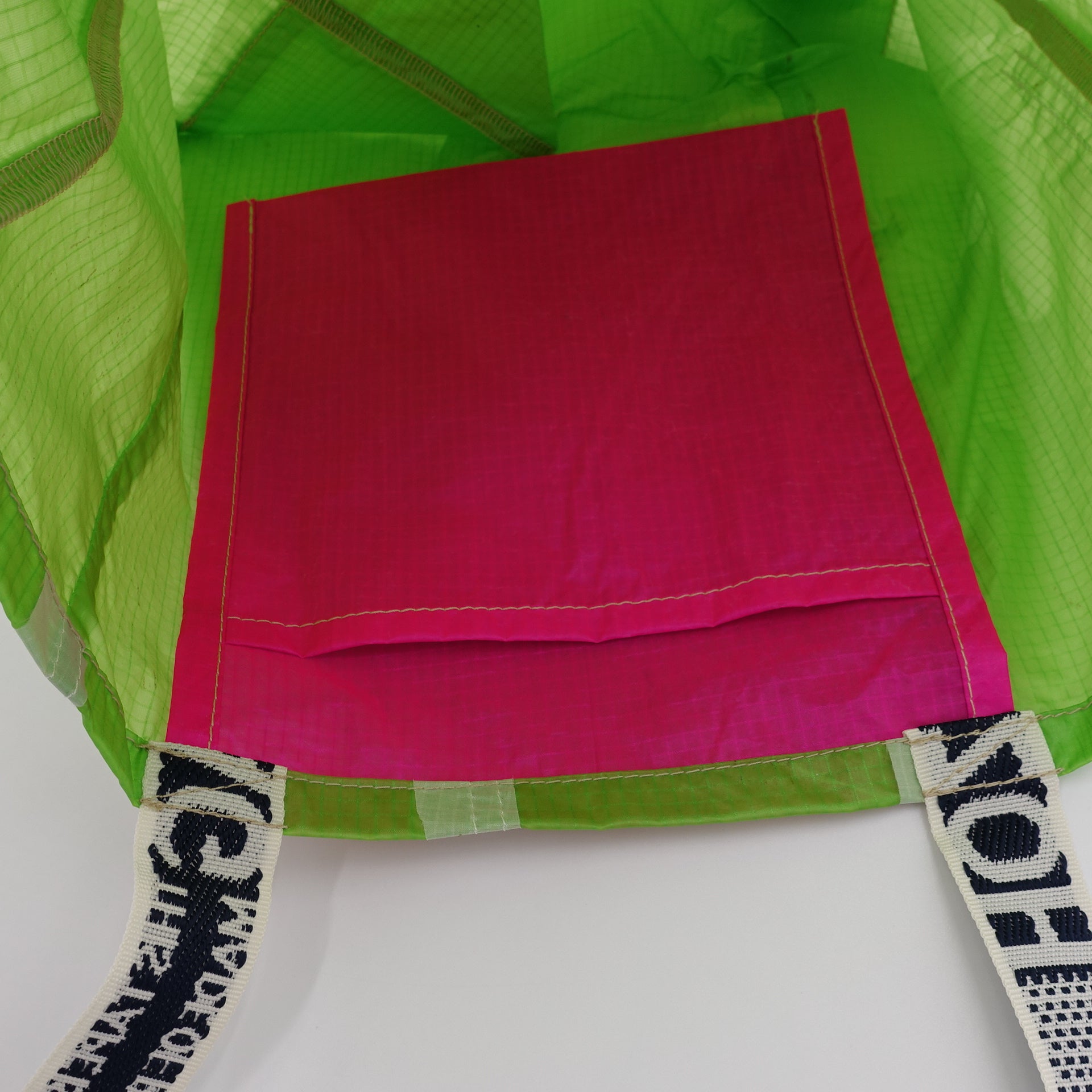 EXCLUSIVE CUT_TOTE M