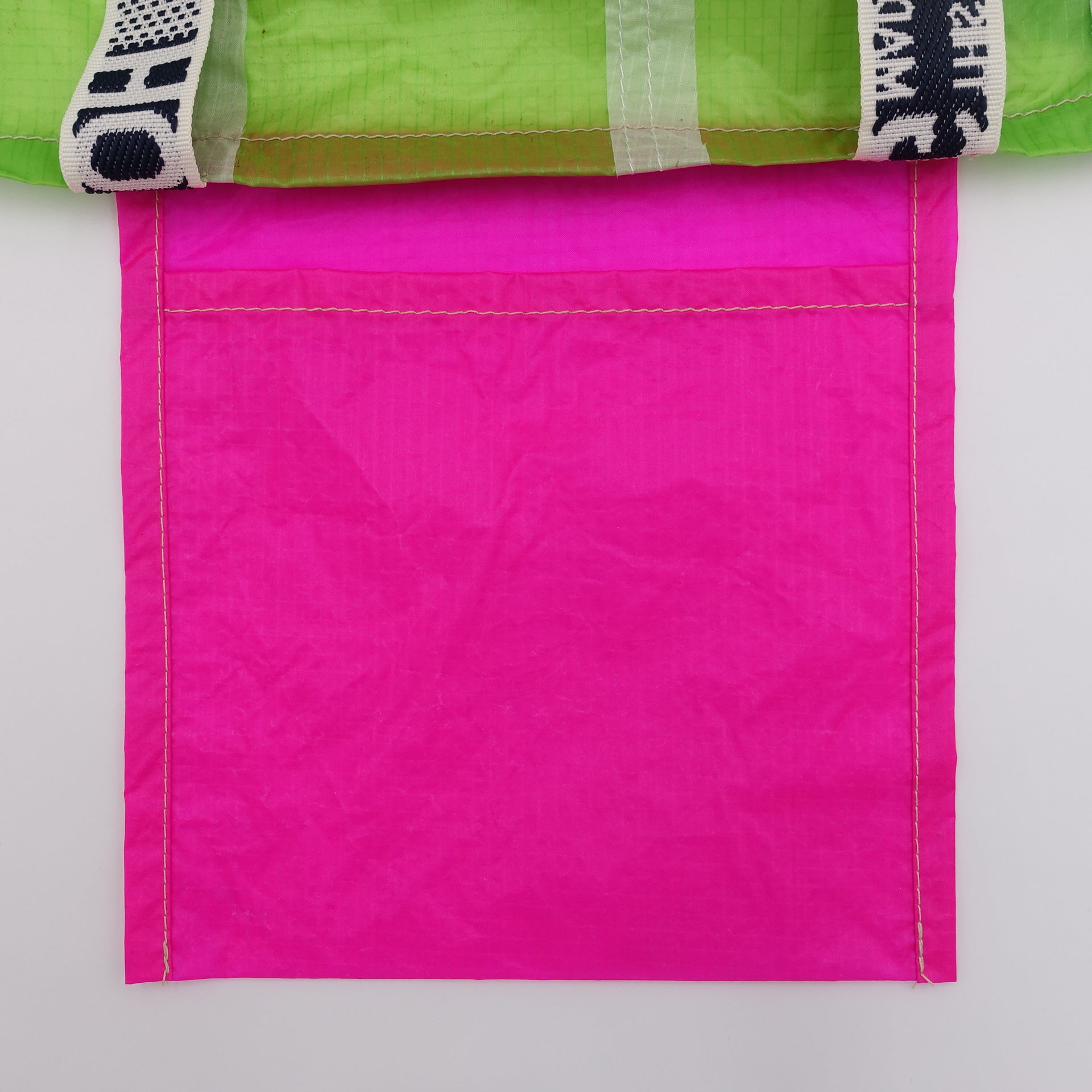 EXCLUSIVE CUT_TOTE M