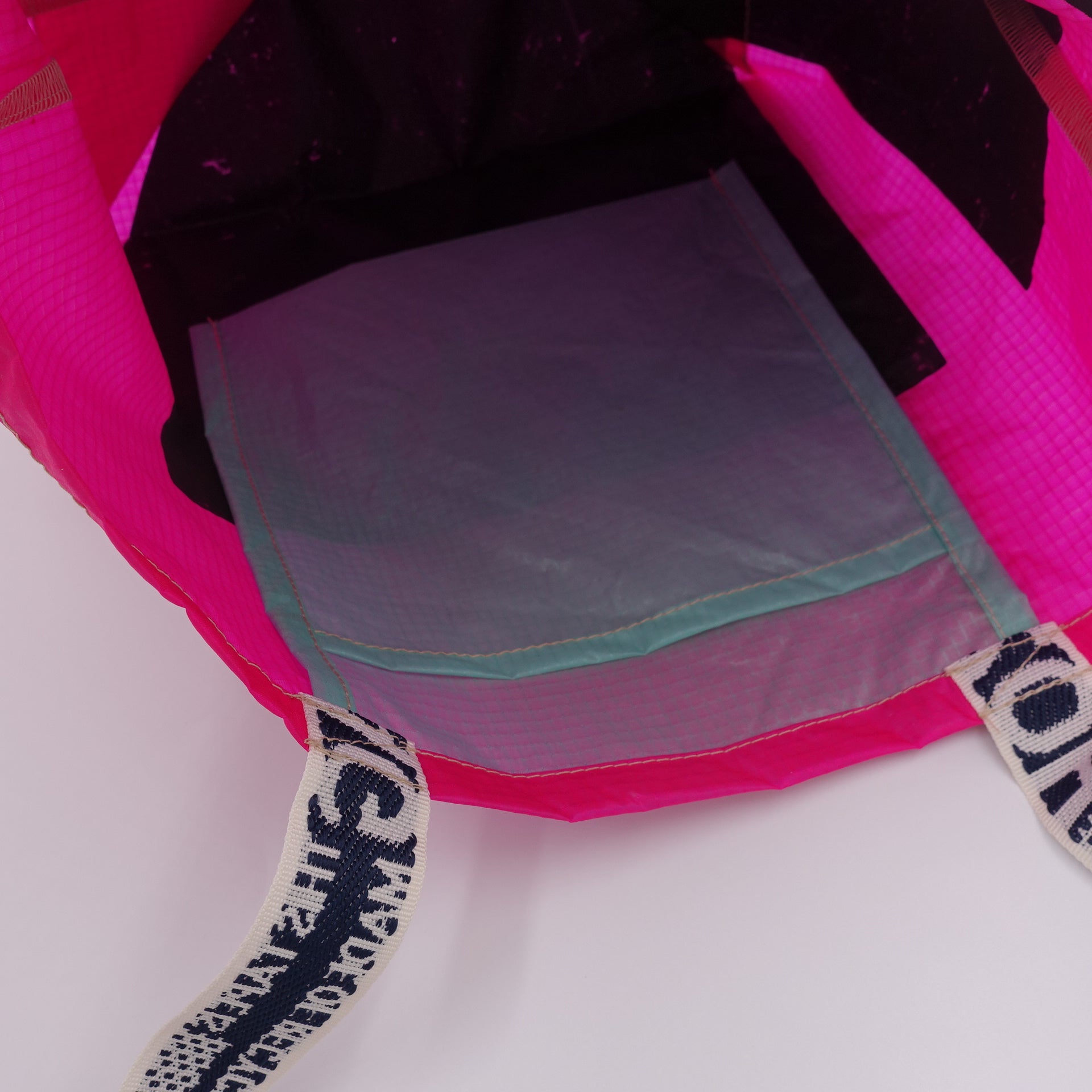 EXCLUSIVE CUT_TOTE M