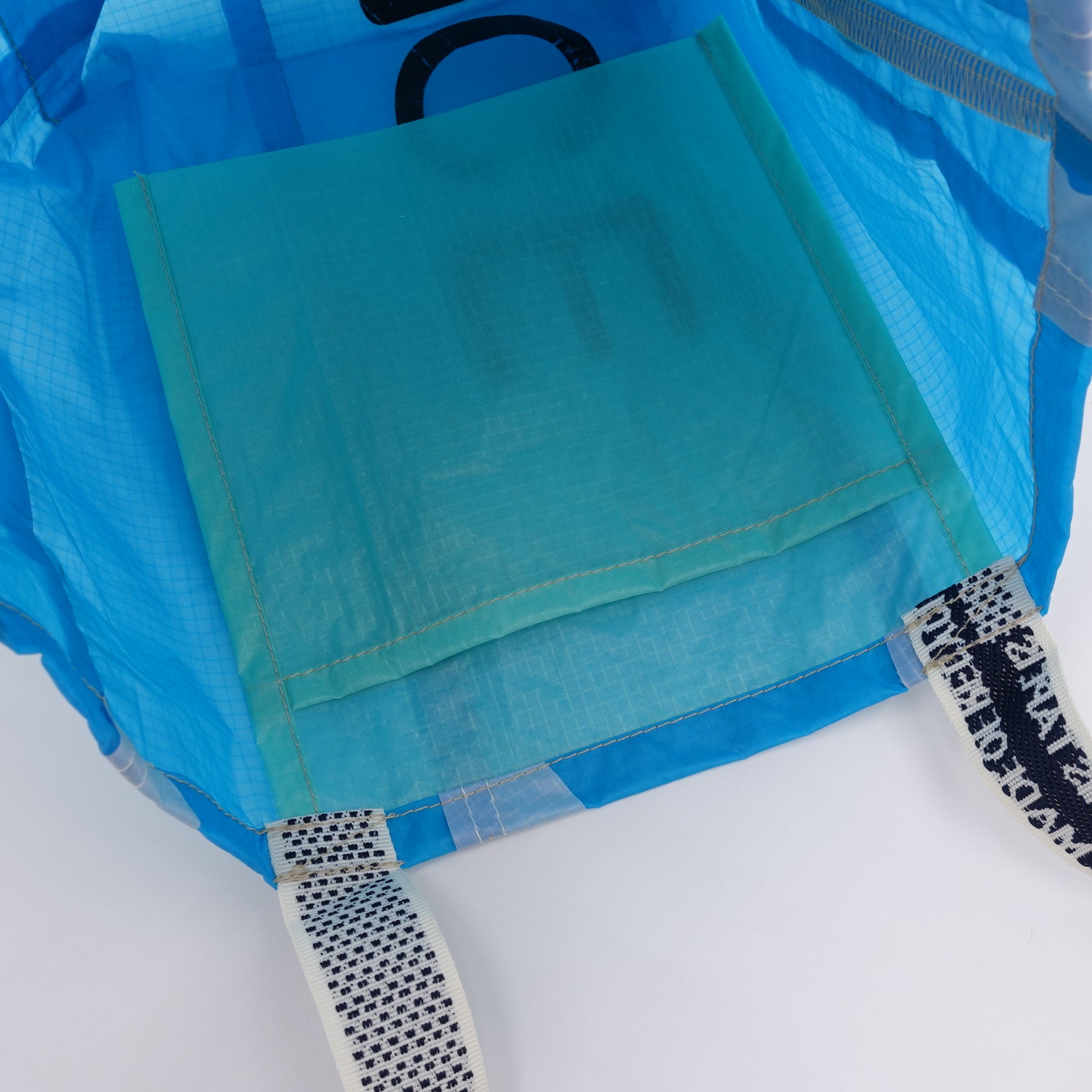 EXCLUSIVE CUT_TOTE M