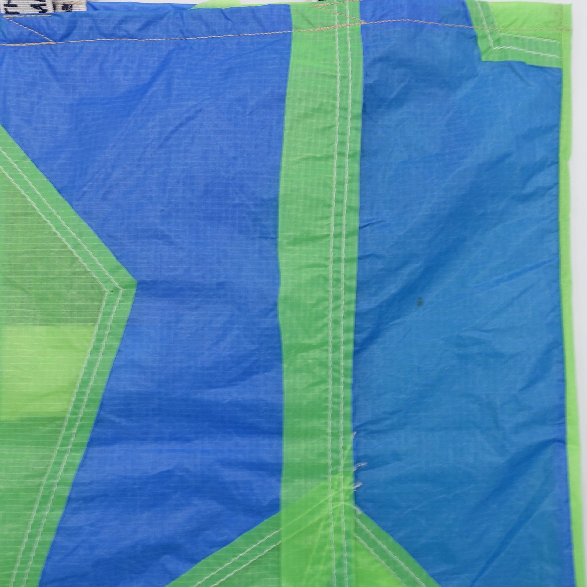 EXCLUSIVE CUT_TOTE L