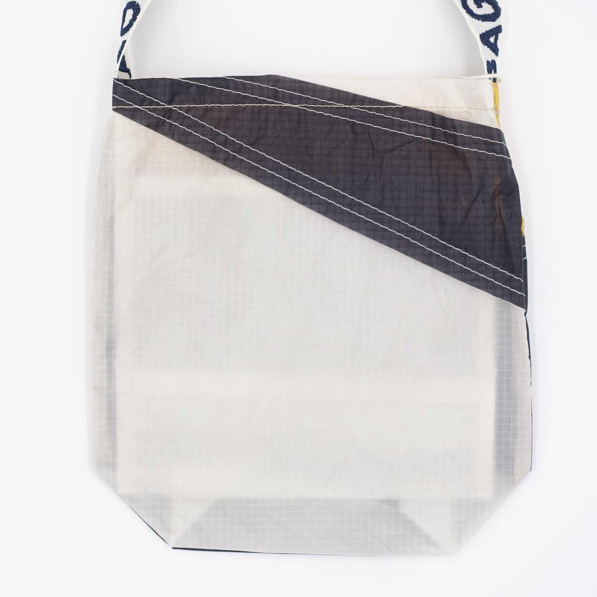 EXCLUSIVE CUT_SACOCHE