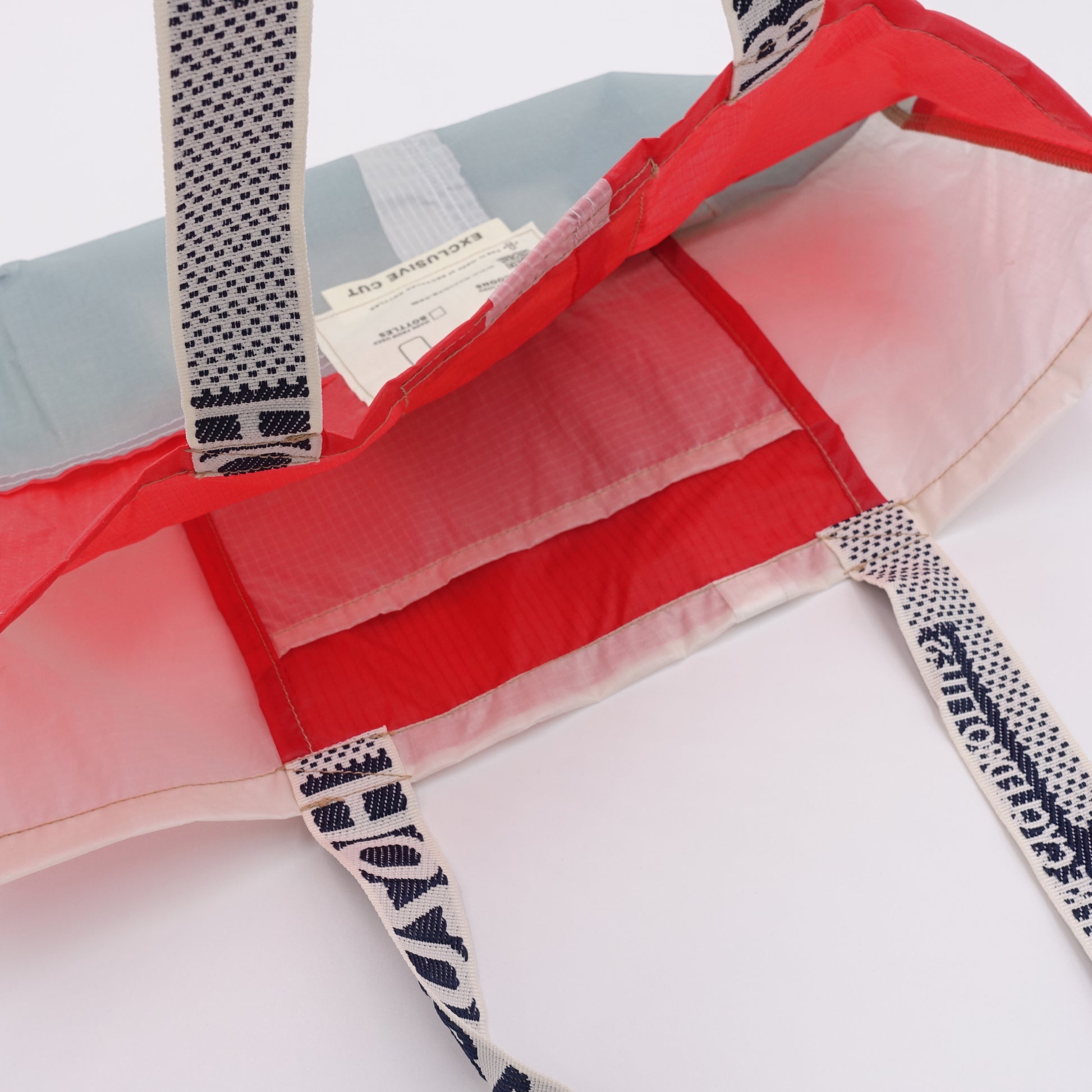 EXCLUSIVE CUT_TOTE M