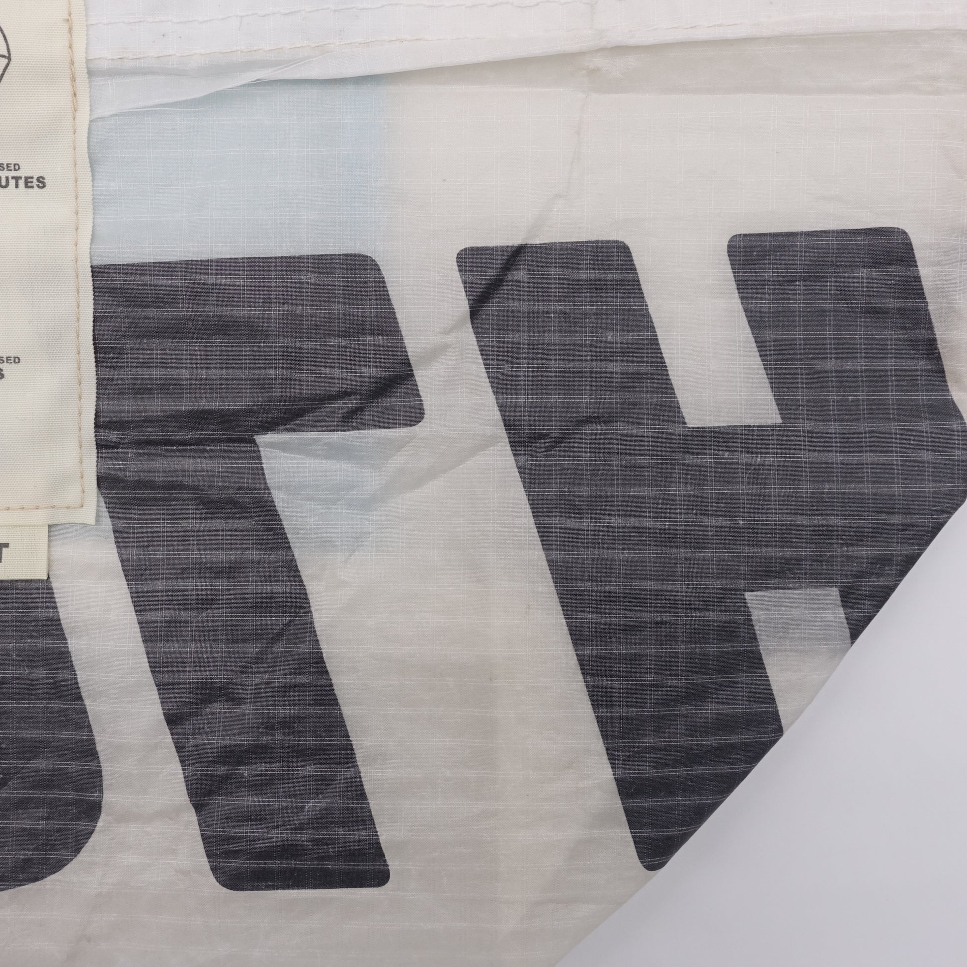 EXCLUSIVE CUT_TOTE M