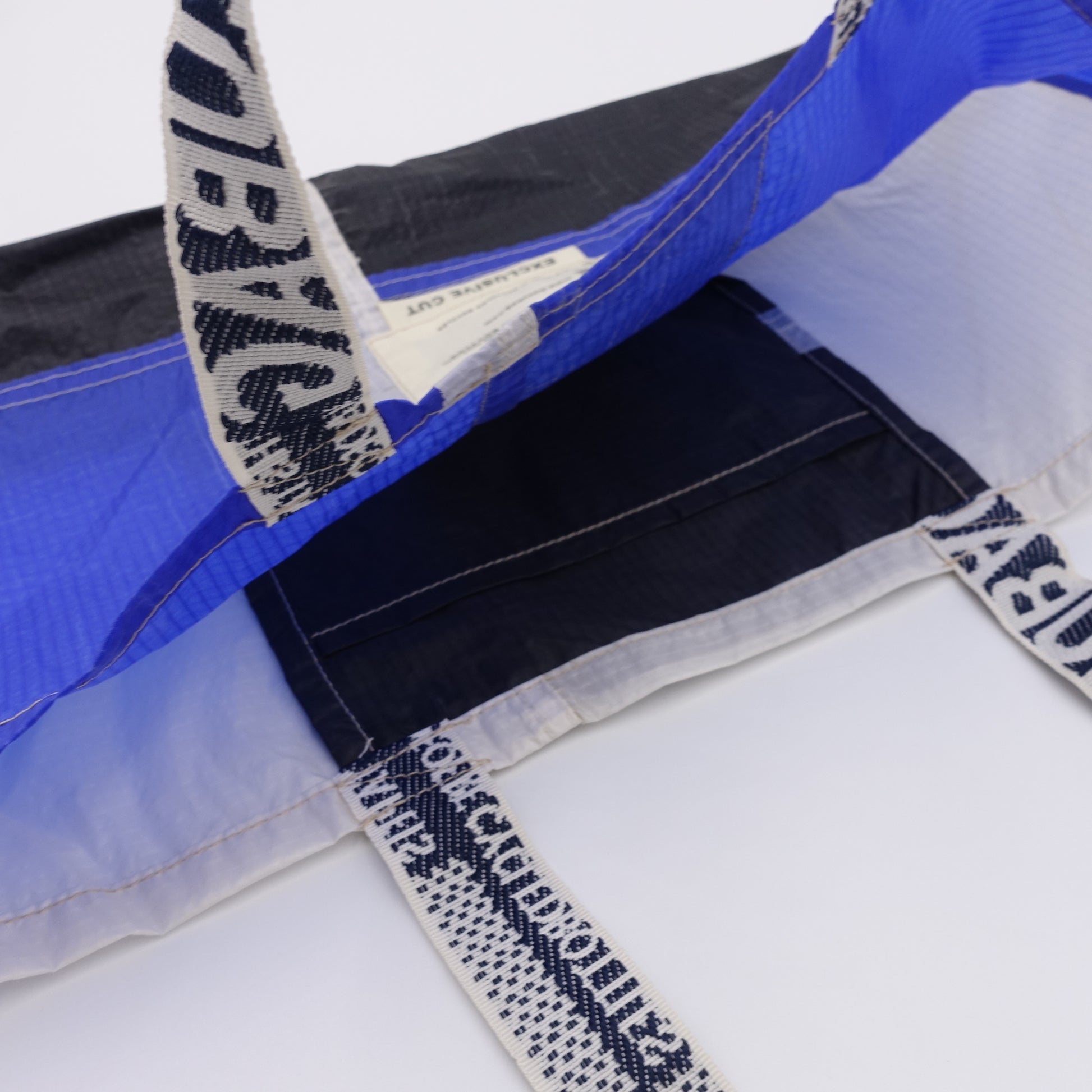 EXCLUSIVE CUT_TOTE M