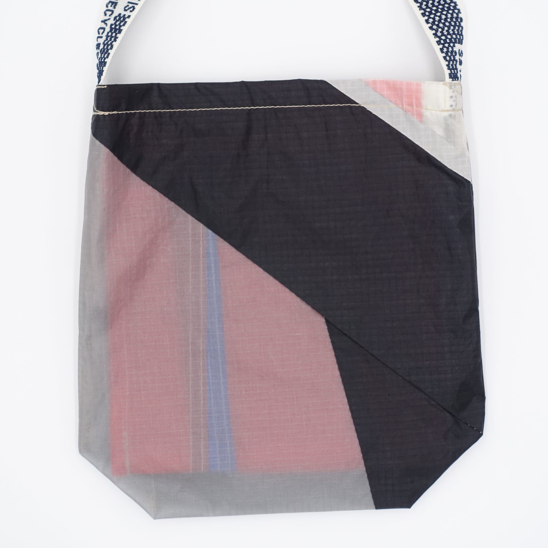 EXCLUSIVE CUT_SACOCHE