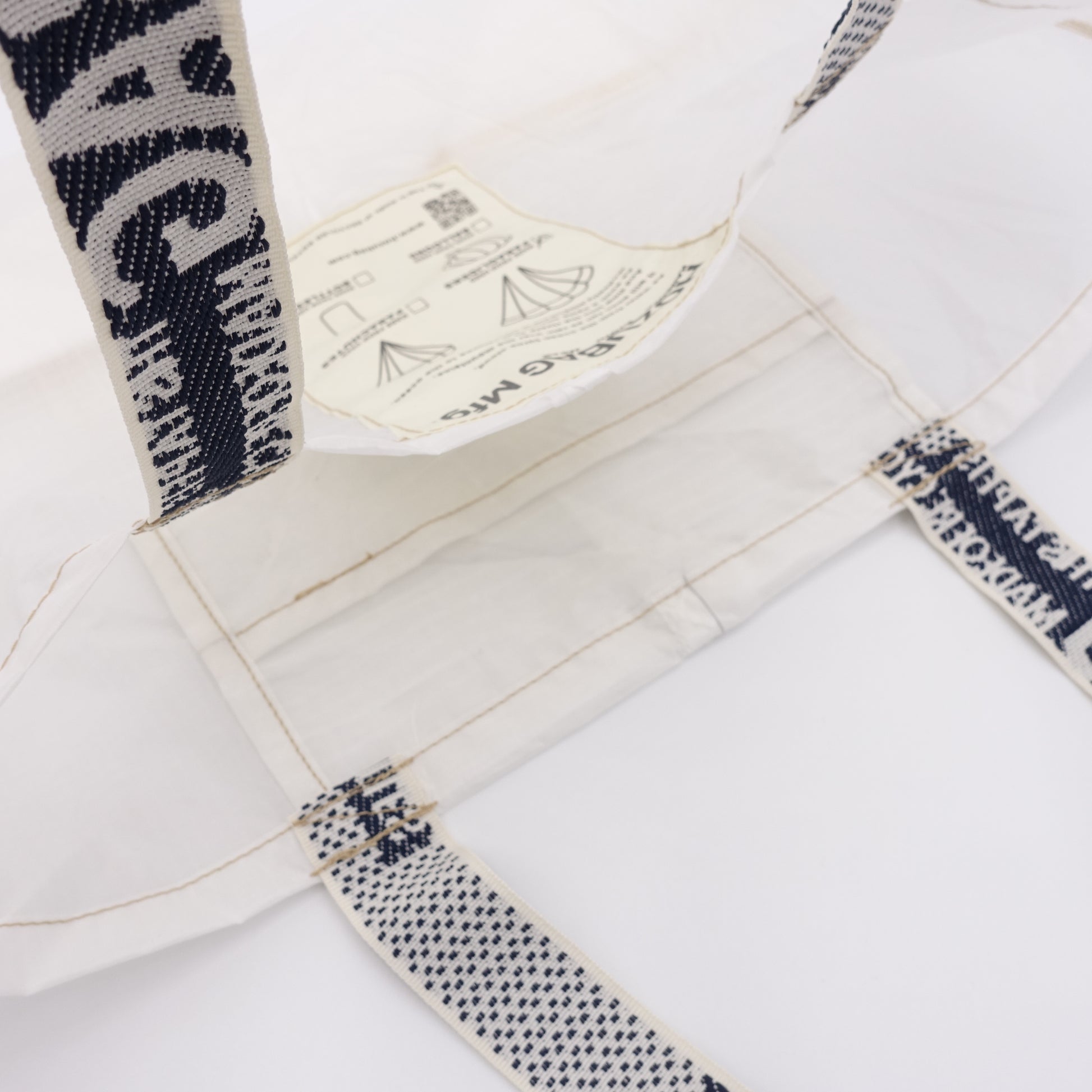 CLASSIC CUT_TOTE M