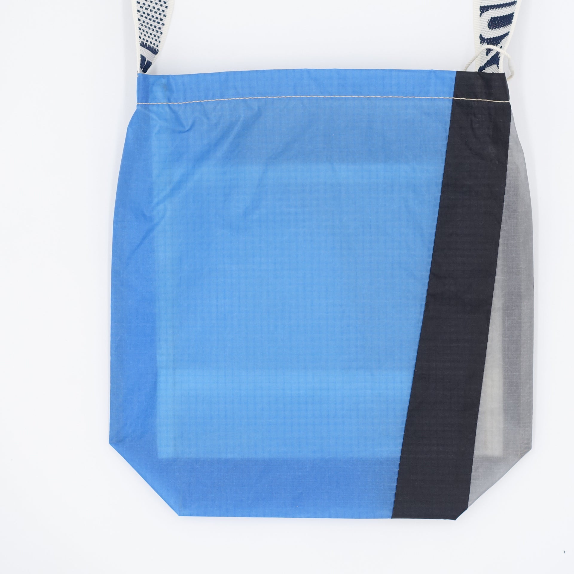 EXCLUSIVE CUT_SACOCHE