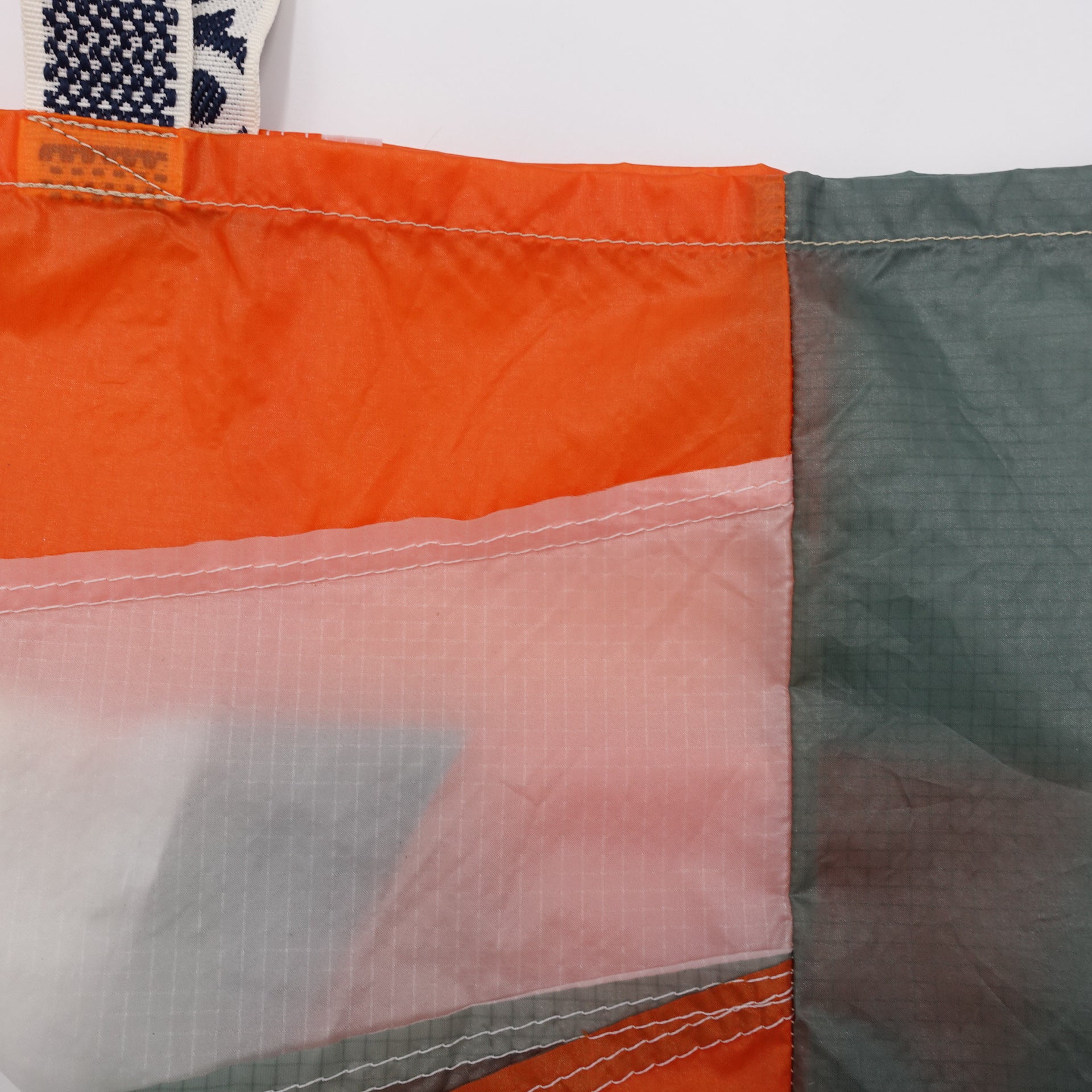 EXCLUSIVE CUT_TOTE M