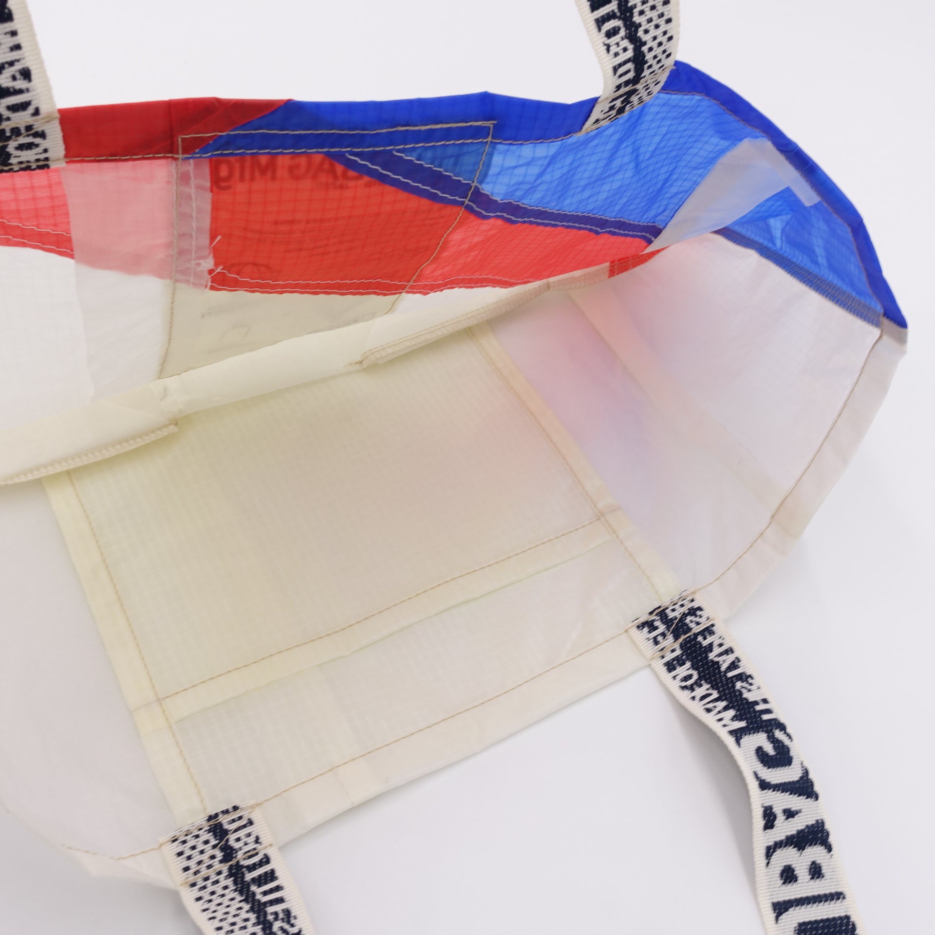 EXCLUSIVE CUT_TOTE M