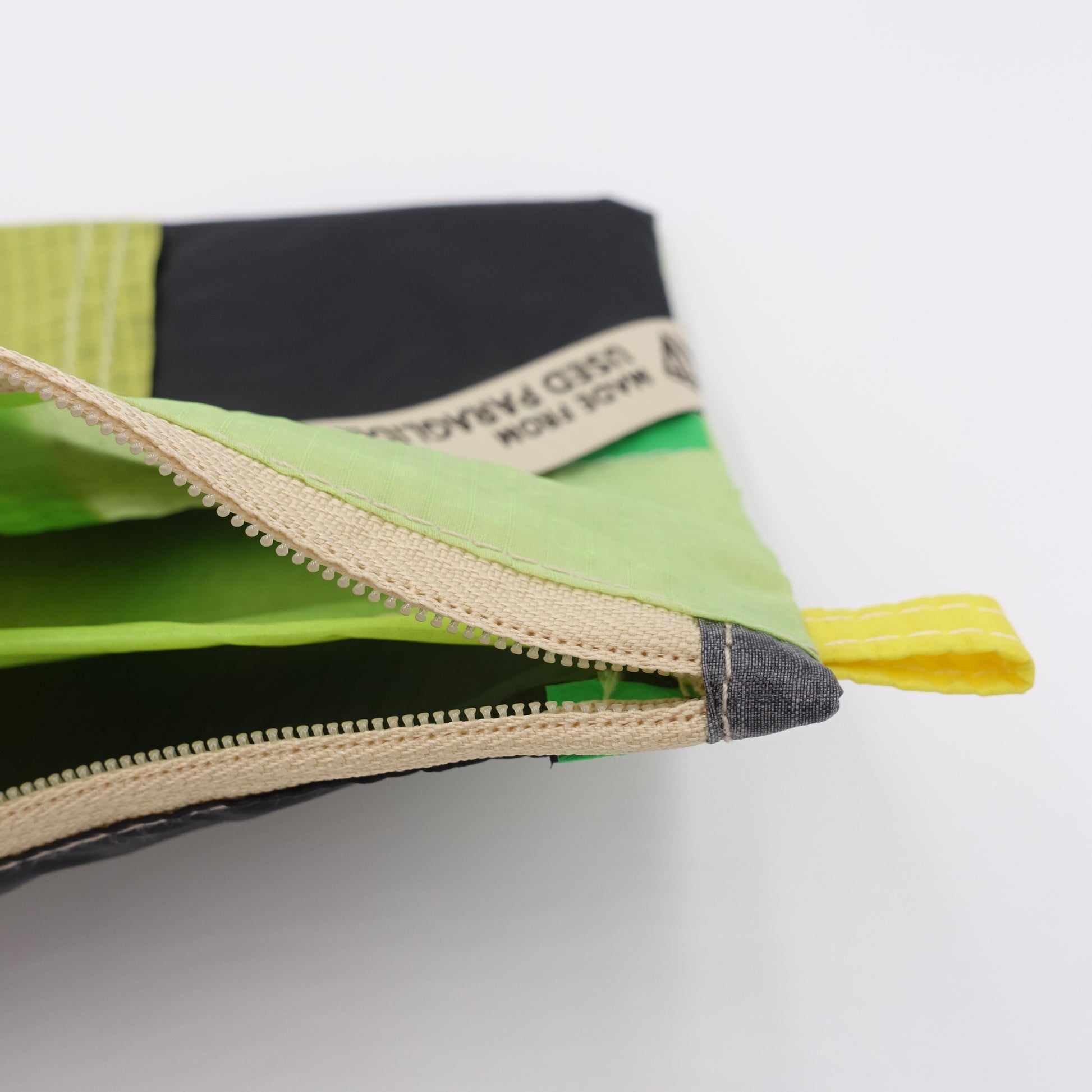 ZIP POUCH_M
