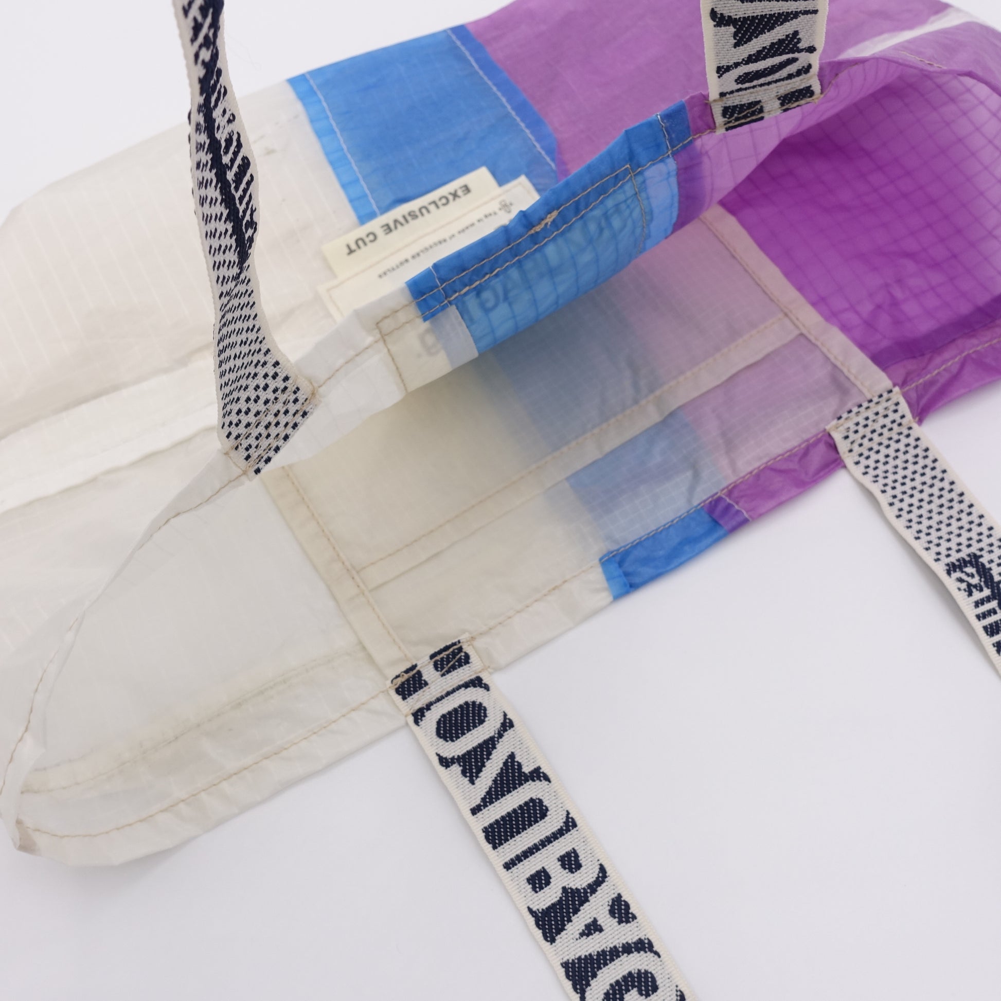 EXCLUSIVE CUT_TOTE M