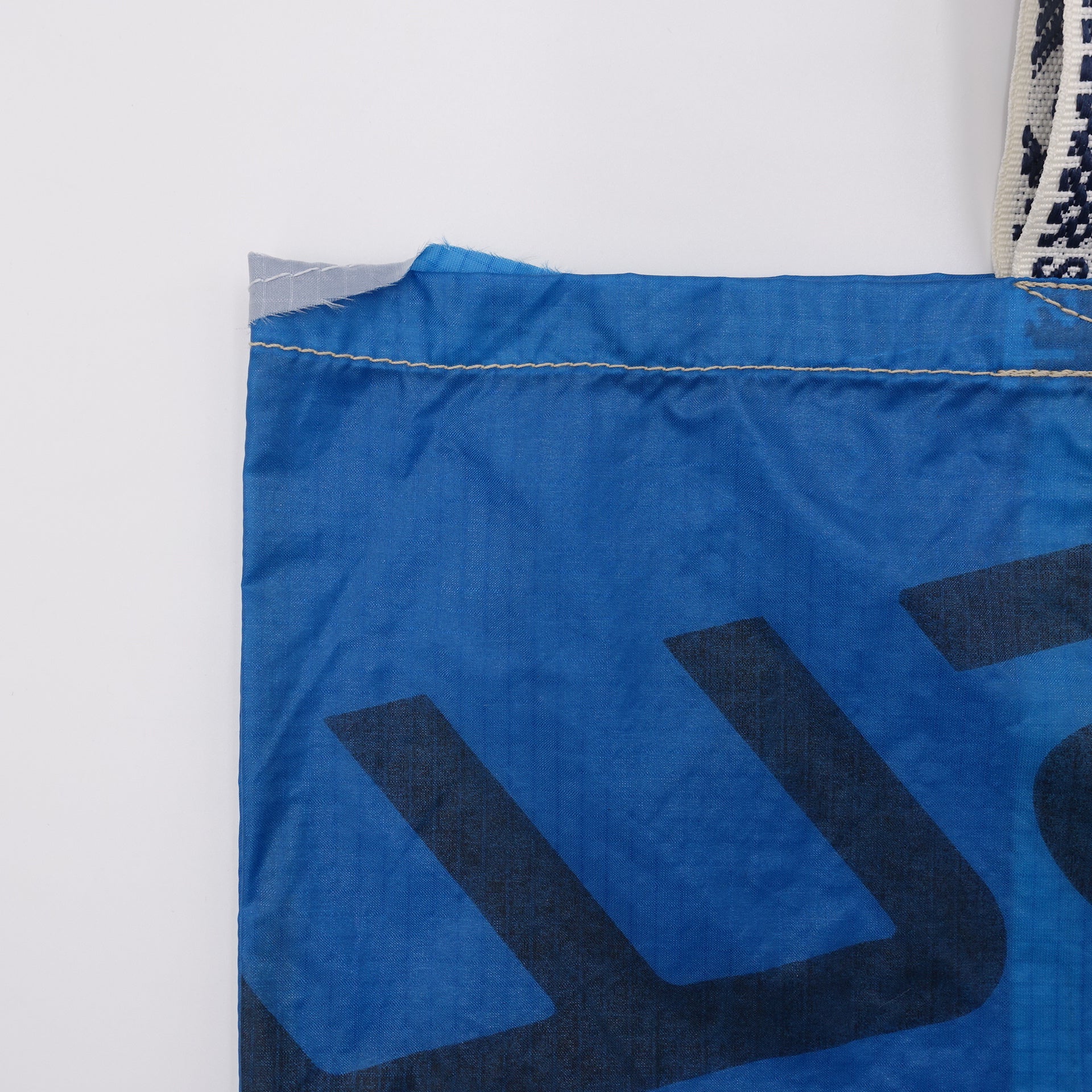 EXCLUSIVE CUT_TOTE M