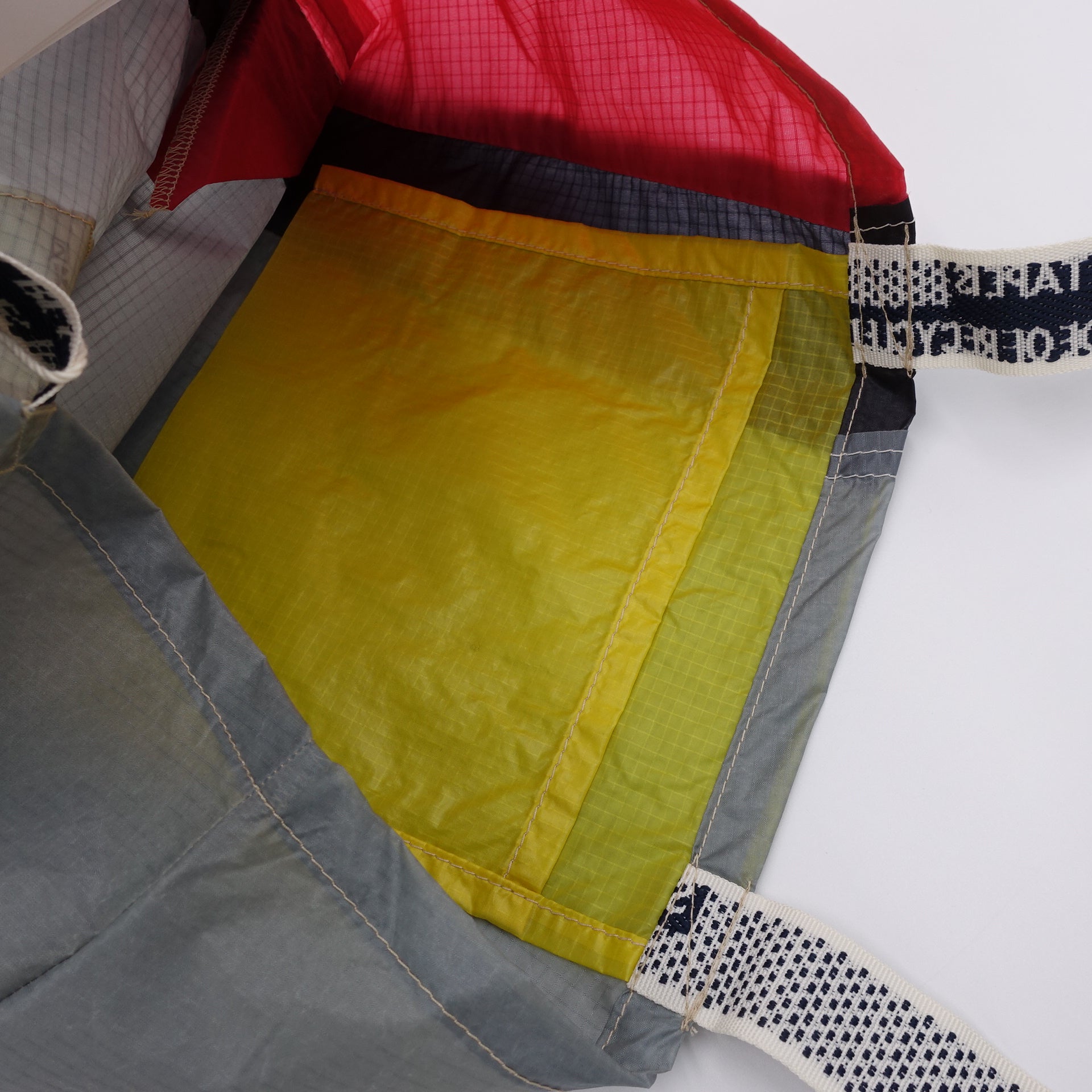 EXCLUSIVE CUT_TOTE M