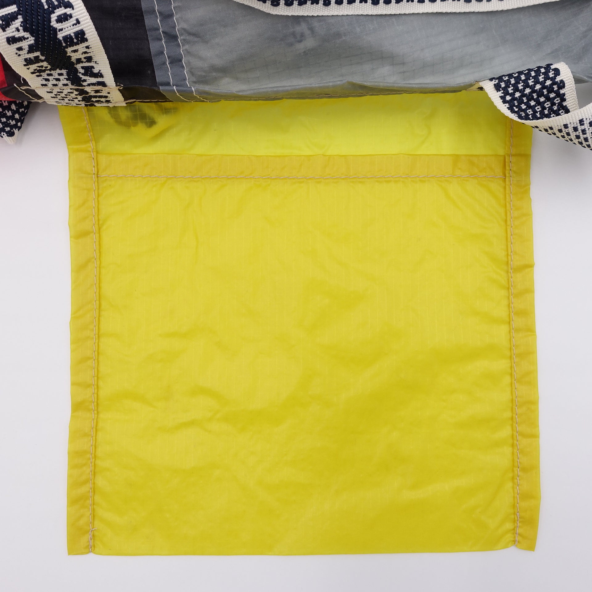 EXCLUSIVE CUT_TOTE M